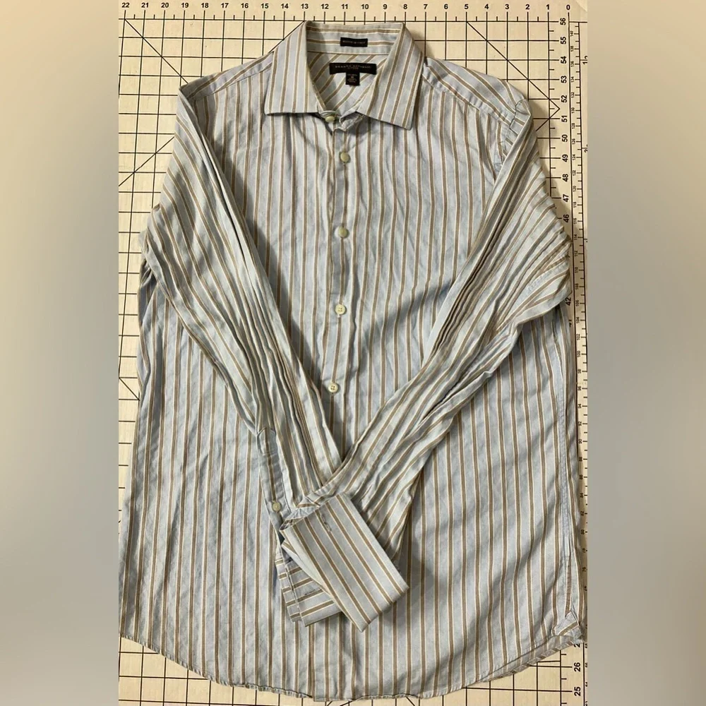 Banana Republic Men’s Medium Fitted Button Down Dress‎ Shirt with French Cuffs